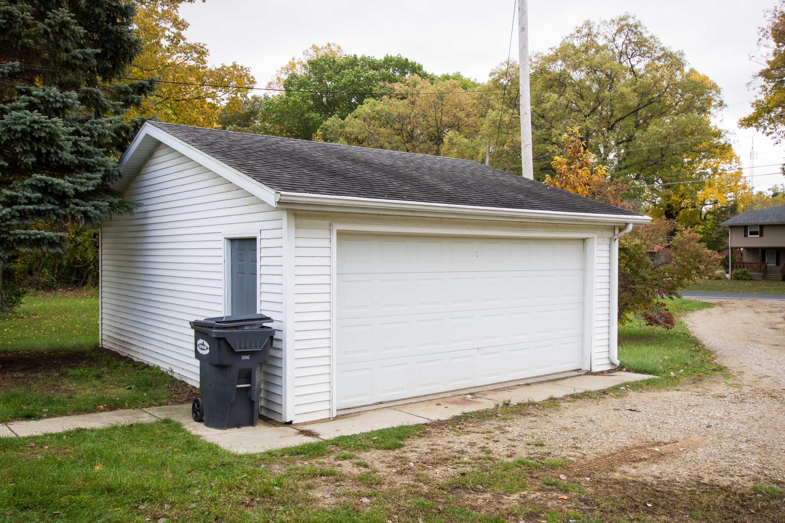 4131 Fikes Road Coloma, MI 49038 - Photo 1 of 22 IMG_7635