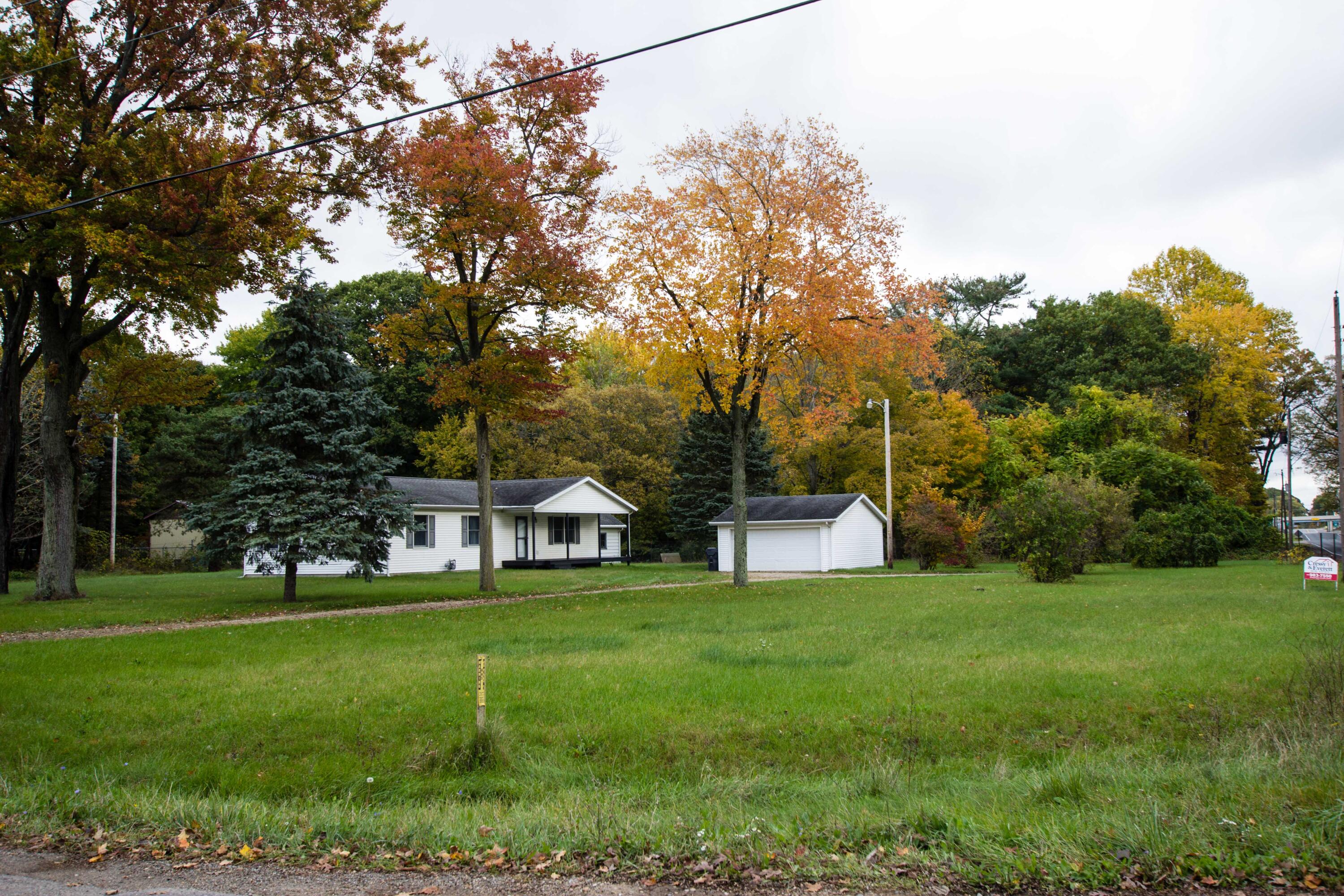 4131 Fikes Road Coloma, MI 49038 - Photo 2 of 22 IMG_7641