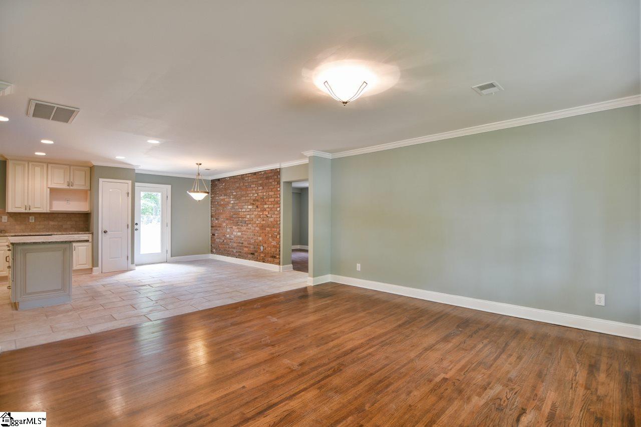 9 Edwards Mill Road Taylors, SC 29687 - Photo 7 of 24 Gallery Image 7