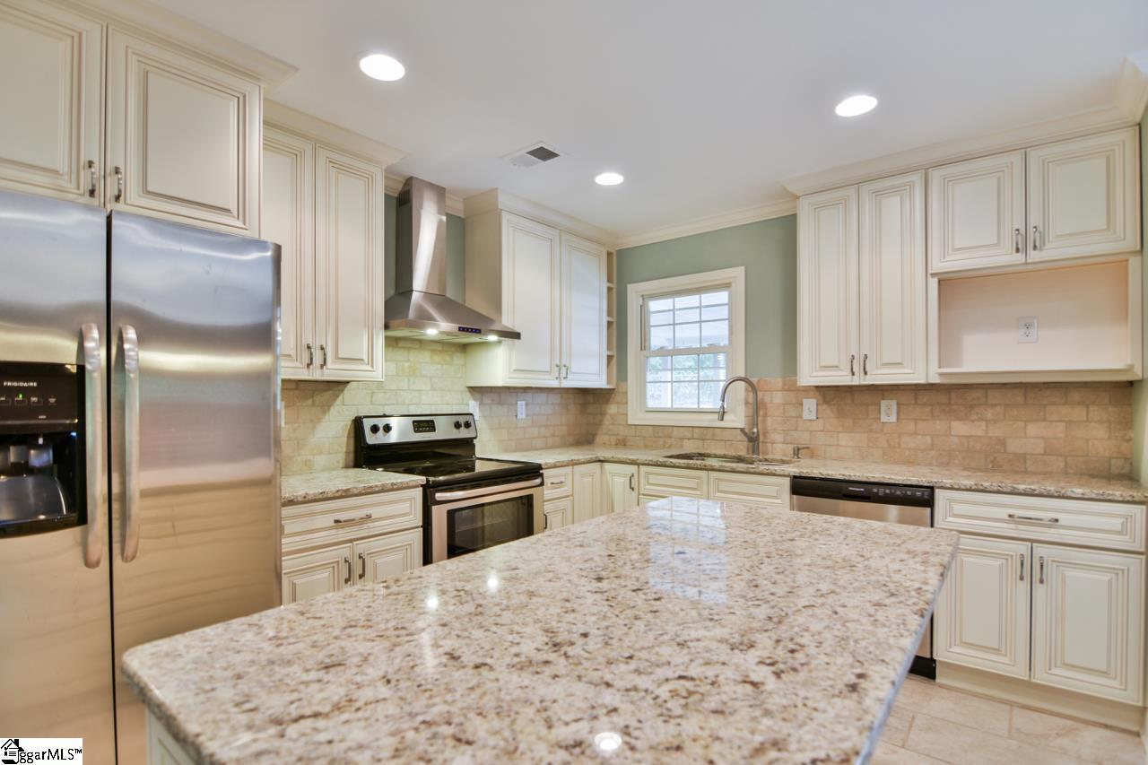 9 Edwards Mill Road Taylors, SC 29687 - Photo 10 of 24 Gallery Image 10