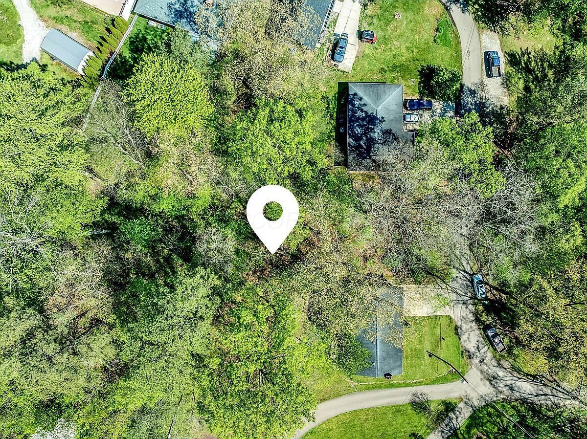 593 Ross Road Southeast Lancaster, OH 43130 - Photo 4 of 15 Five Acres Media - 593 Ross Road SE 4313