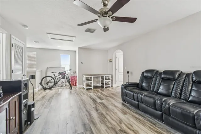 $450,000 | 10512 Scenic Hollow Drive, Riverview, FL 33578