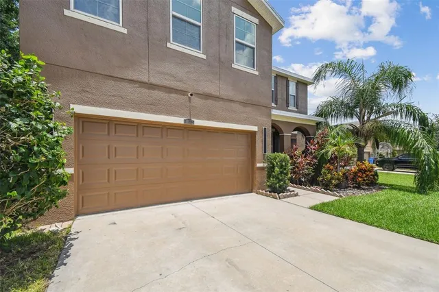 $450,000 | 10512 Scenic Hollow Drive, Riverview, FL 33578