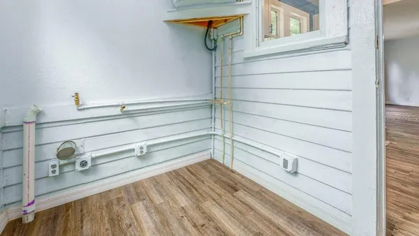 $2,000 | 912 East Carolina Avenue, Deland, FL 32724