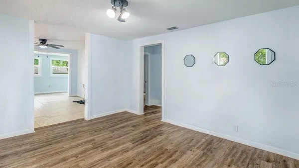 $2,000 | 912 East Carolina Avenue, Deland, FL 32724