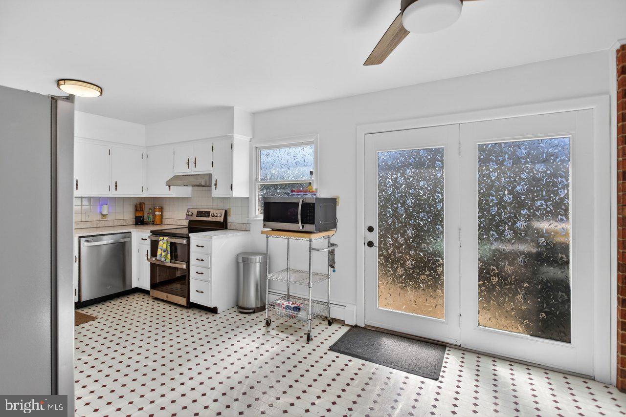 420 West Spring Street Woodstock, VA 22664 - Photo 14 of 67