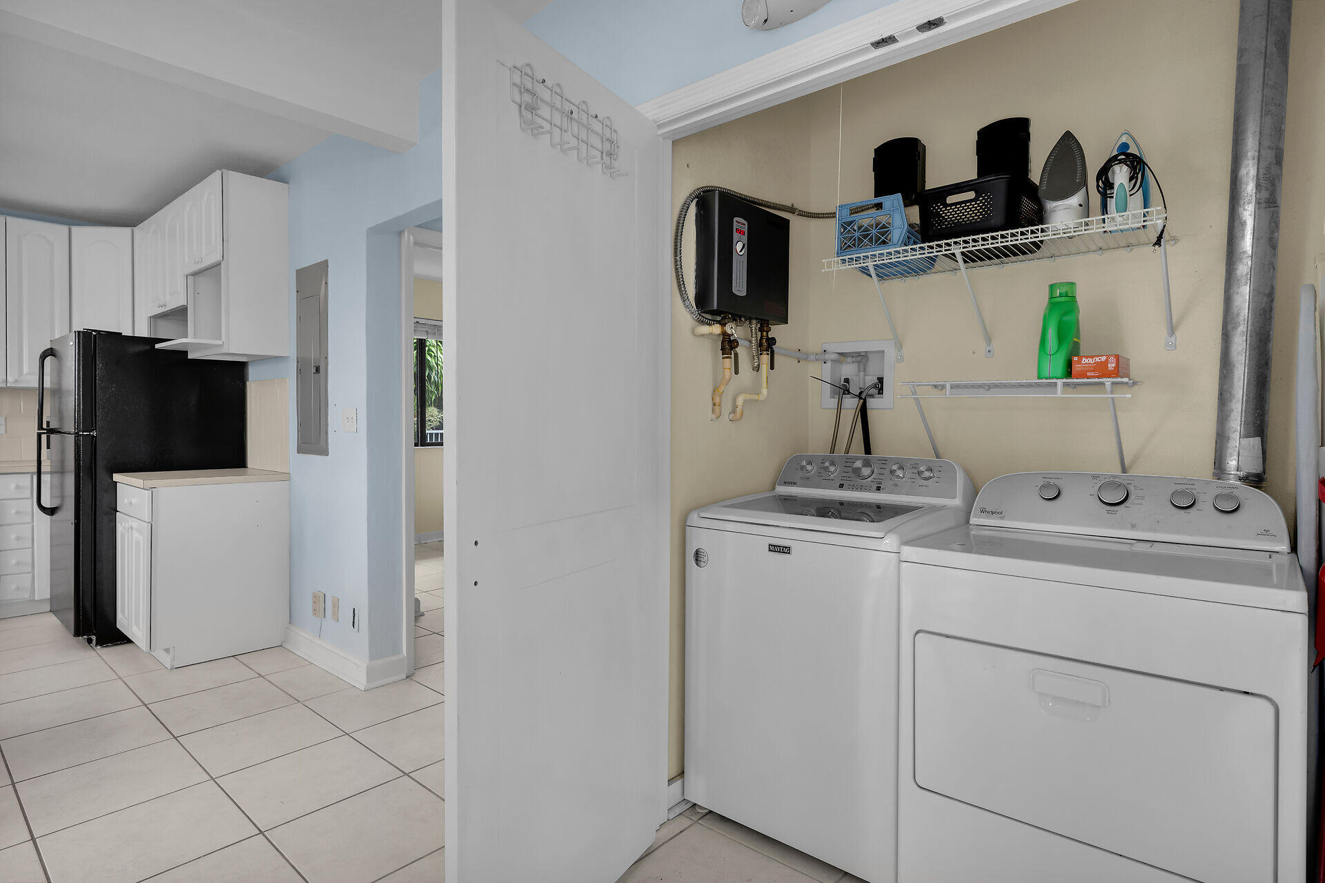 400 La Fitte Road Summerland Key, FL 33042 - Photo 30 of 45 Washer & Dryer