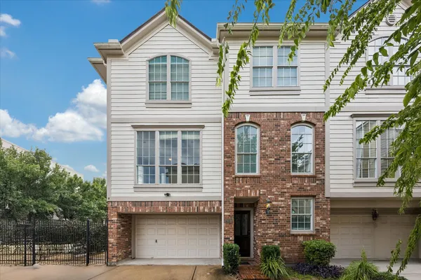 $2,750 | 4408 Floyd Street, Unit A, Houston, TX 77007