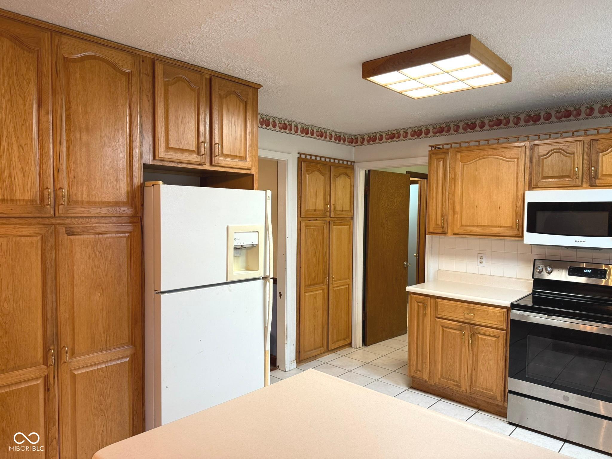 10841 Maze Road Indianapolis, IN 46259 - Photo 9 of 37