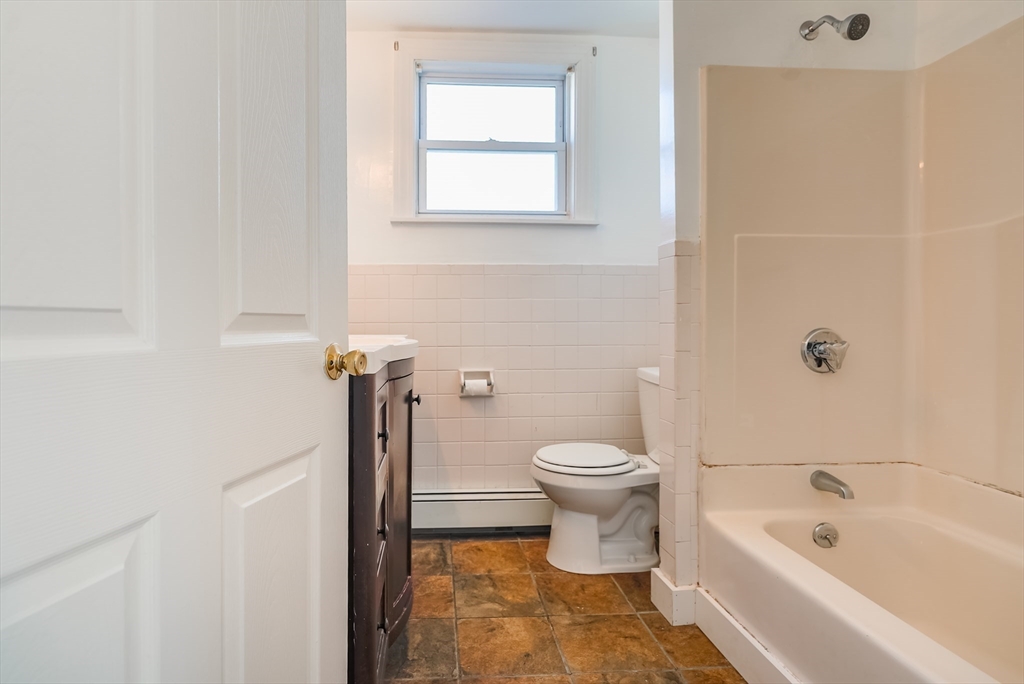 471-473 Division Street Fall River, MA 02721 - Photo 19 of 39