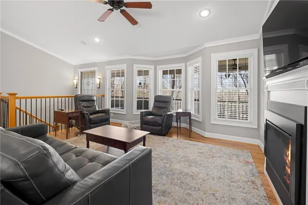 $899,900 | 204 Riverlake Road, Fair Play, SC 29643