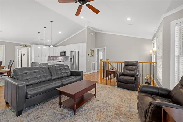 $899,900 | 204 Riverlake Road, Fair Play, SC 29643