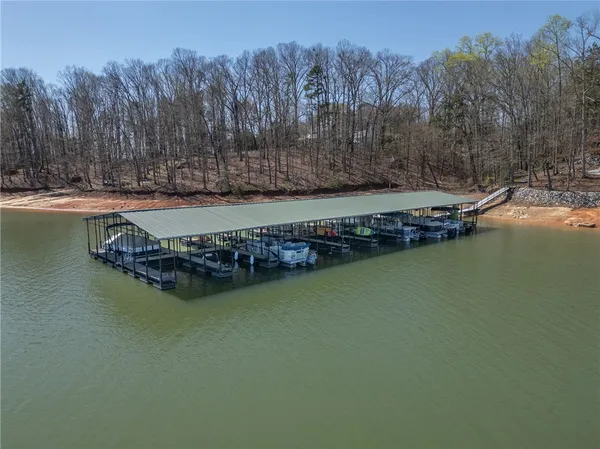 $899,900 | 204 Riverlake Road, Fair Play, SC 29643