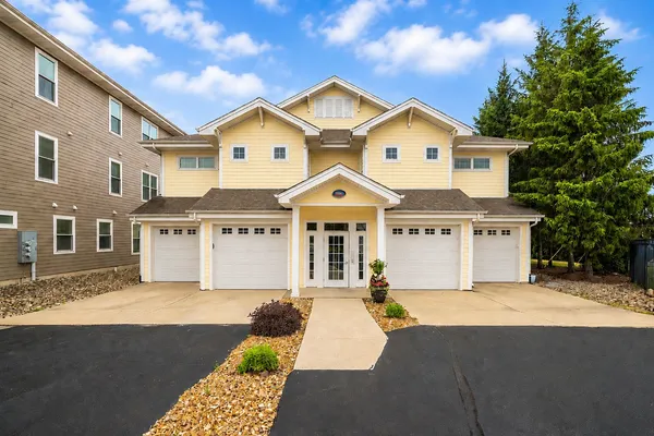 $499,000 | 13232 East Lakeshore Drive, Unit 101, Cedar Lake, IN 46303