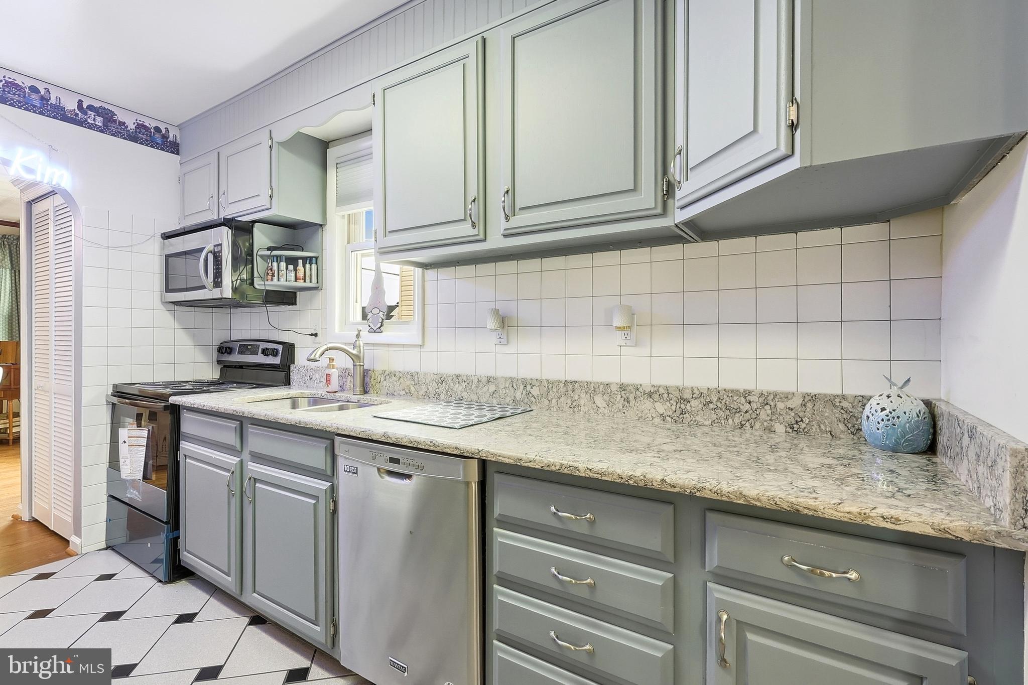 2426 Plainfield Road Baltimore, MD 21222 - Photo 11 of 28 Gallery Image 11