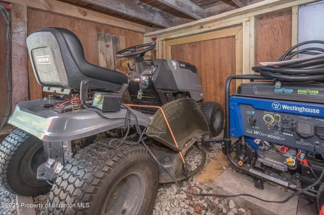 $500,000 | 260 Baylors Lake Road, Fleetville, PA 18420