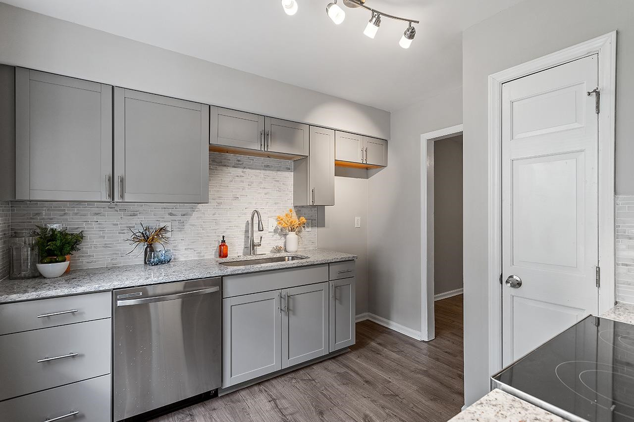 1432 Kent Road Raleigh, NC 27606 - Photo 2 of 27 Photo 2