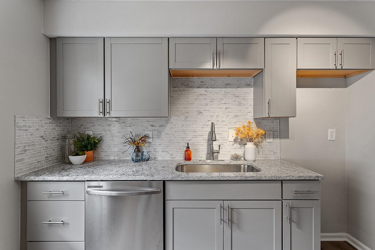 1432 Kent Road Raleigh, NC 27606 - Photo 4 of 27 Photo 4