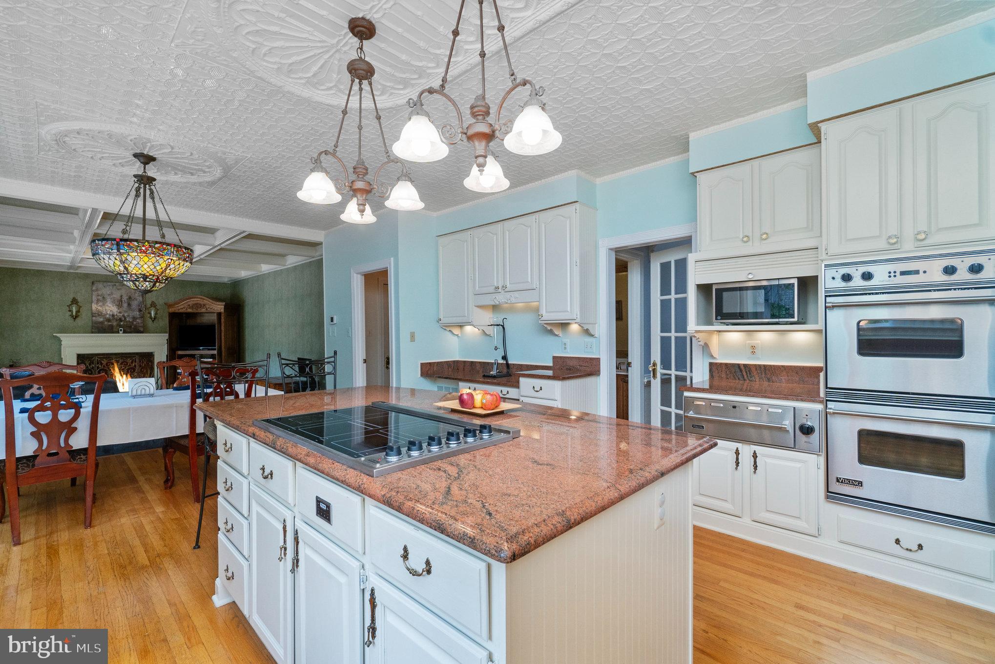 11256 Waples Mill Road Oakton, VA 22124 - Photo 20 of 60