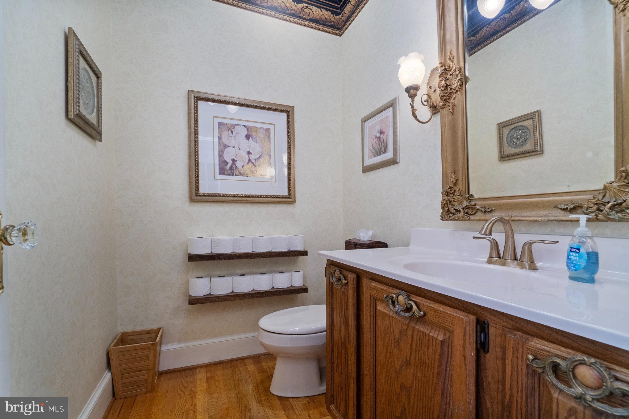 11256 Waples Mill Road Oakton, VA 22124 - Photo 24 of 60