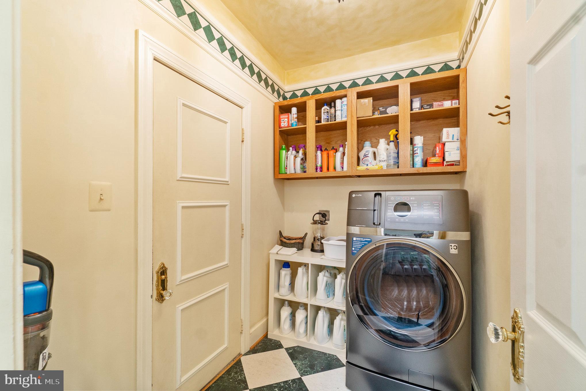 11256 Waples Mill Road Oakton, VA 22124 - Photo 25 of 60