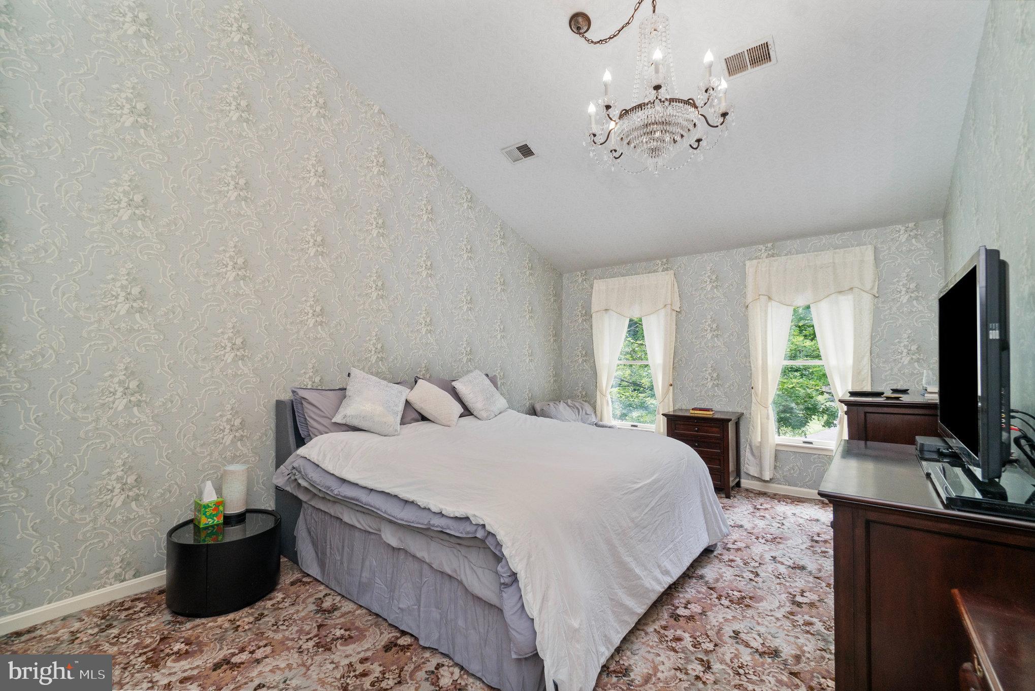 11256 Waples Mill Road Oakton, VA 22124 - Photo 26 of 60