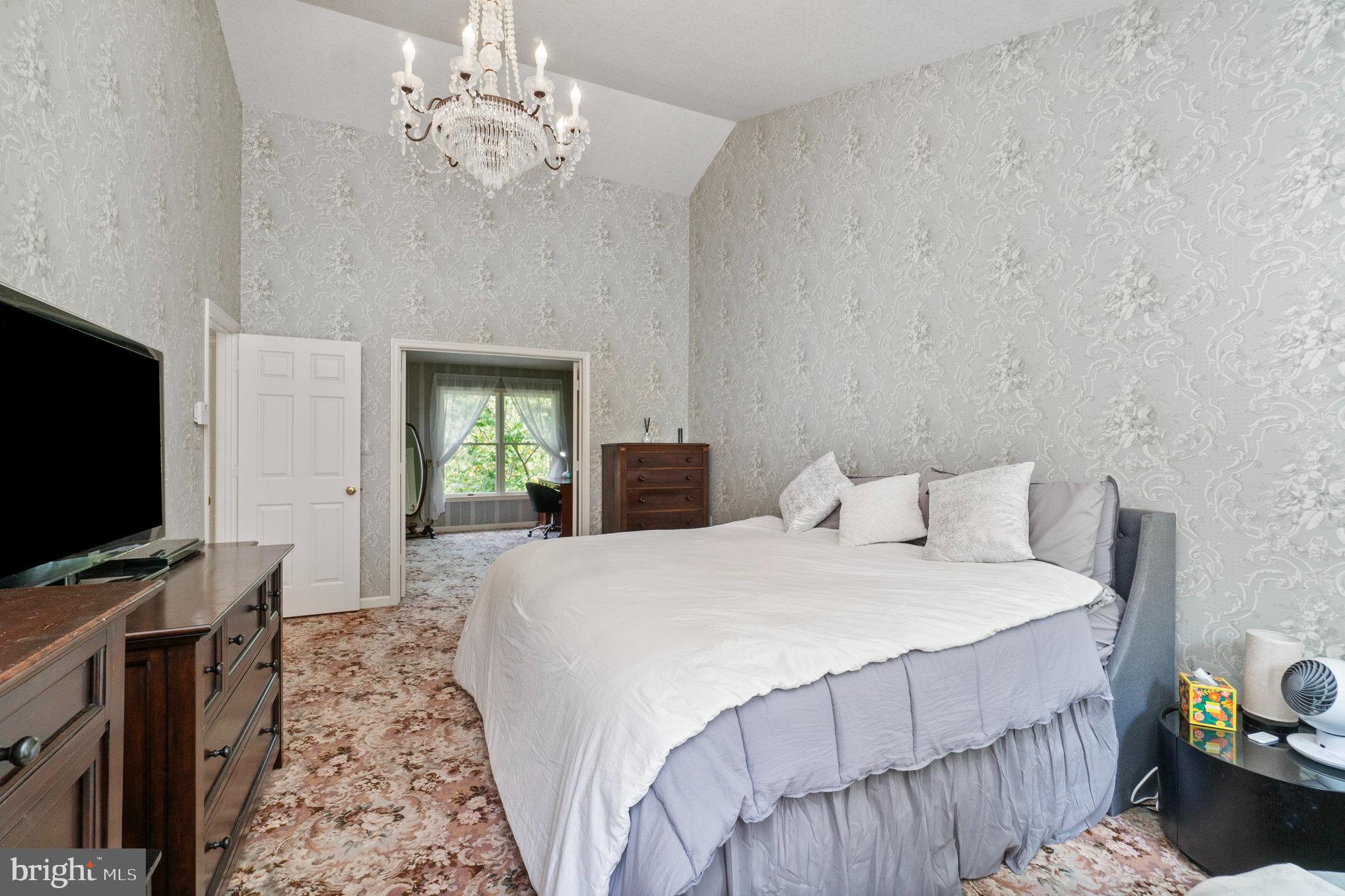 11256 Waples Mill Road Oakton, VA 22124 - Photo 27 of 60