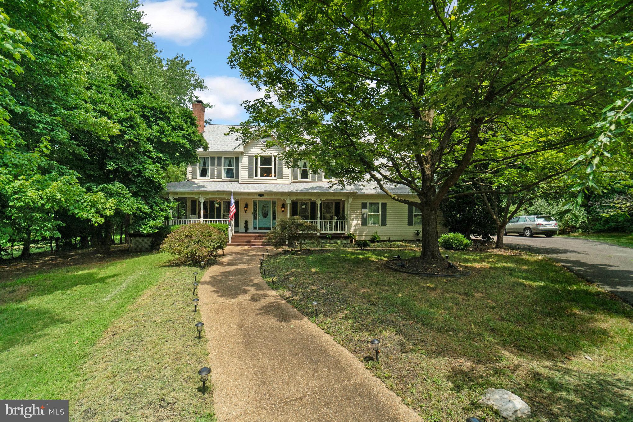 11256 Waples Mill Road Oakton, VA 22124 - Photo 3 of 60