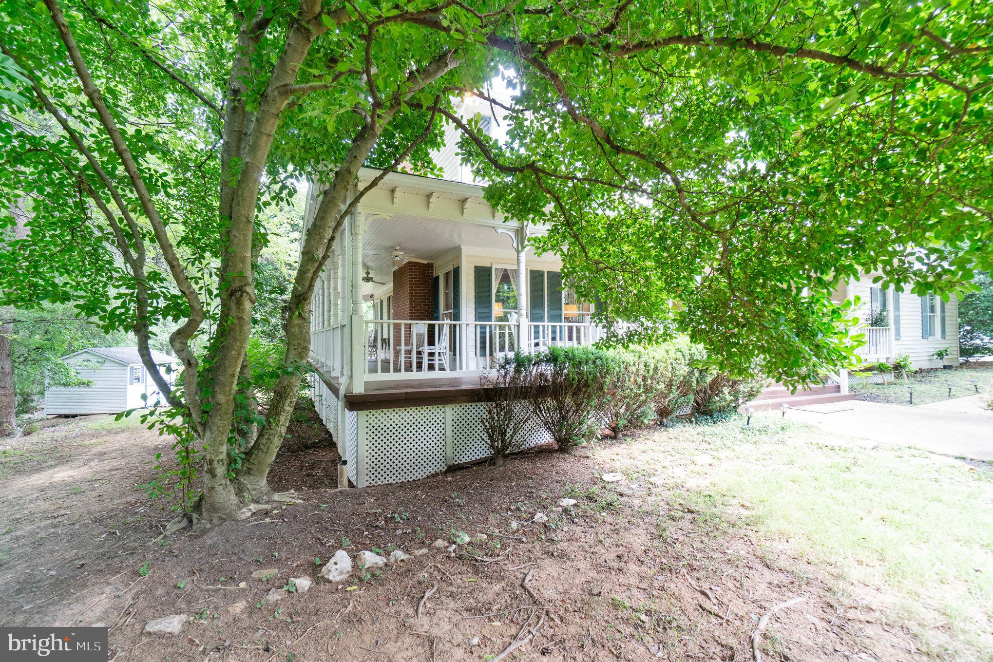 11256 Waples Mill Road Oakton, VA 22124 - Photo 5 of 60