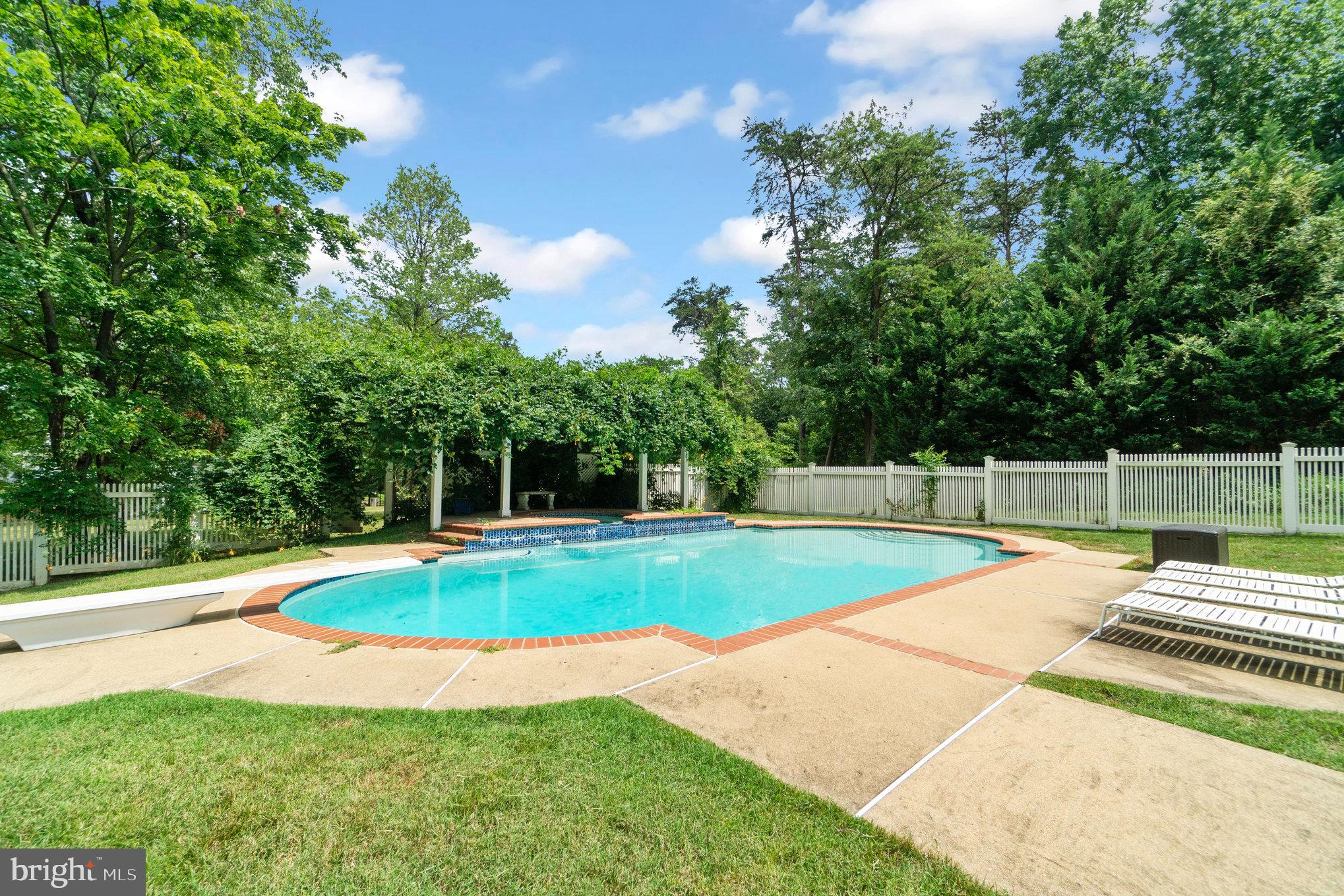 11256 Waples Mill Road Oakton, VA 22124 - Photo 51 of 60