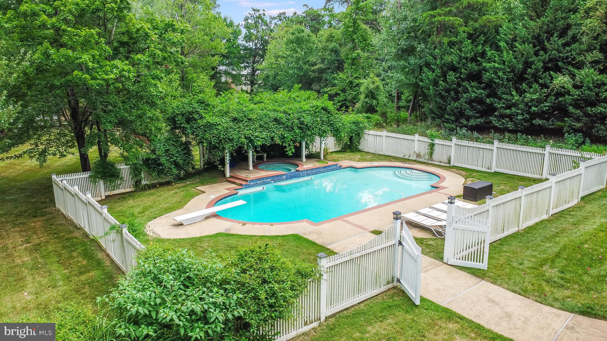 11256 Waples Mill Road Oakton, VA 22124 - Photo 54 of 60