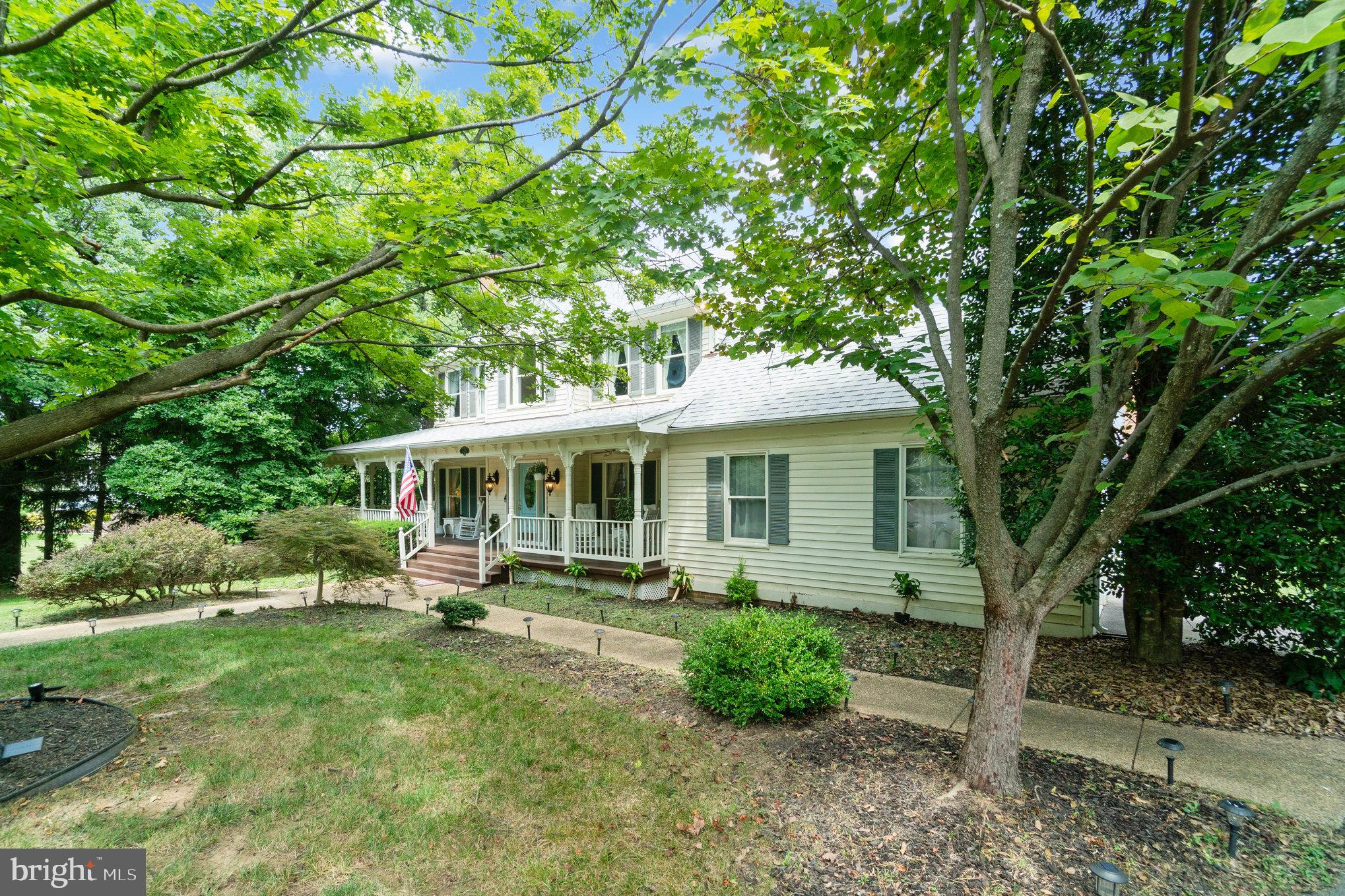 11256 Waples Mill Road Oakton, VA 22124 - Photo 6 of 60