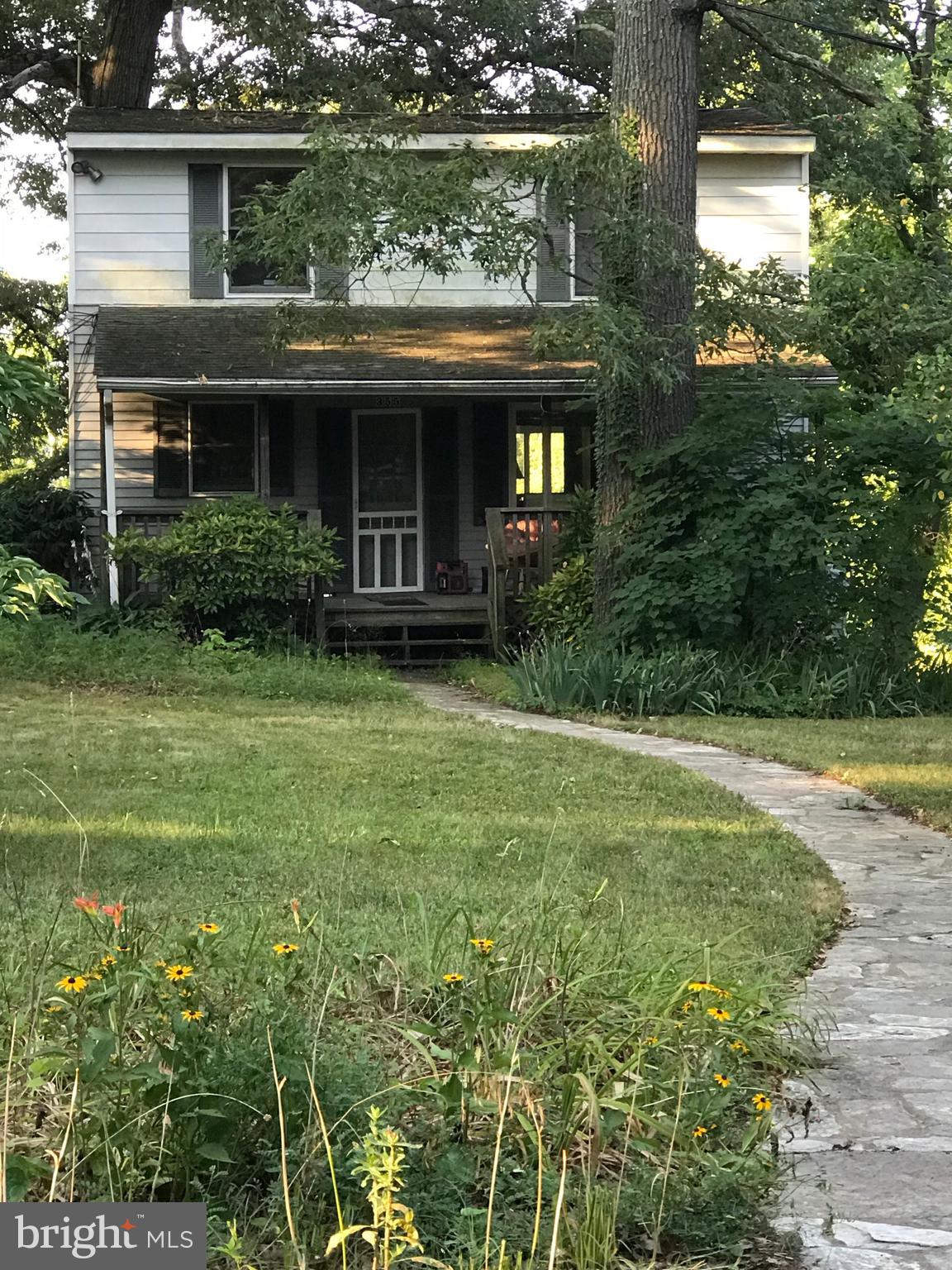 355 Sturtons Lane Pasadena, MD 21122 - Photo 2 of 20 Welcome home. Summer photo.