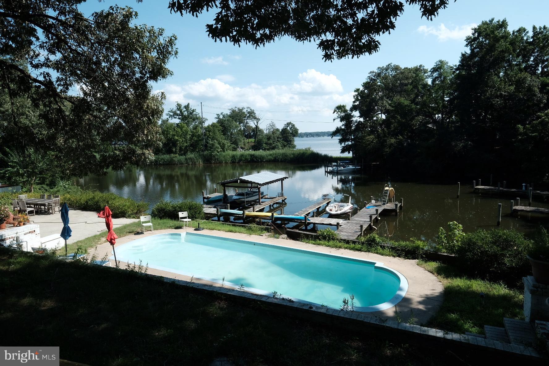 355 Sturtons Lane Pasadena, MD 21122 - Photo 8 of 20