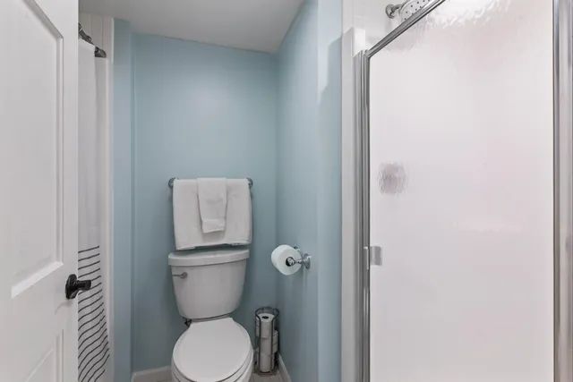 $950,000 | W290-s4827 Parke Lane West, Waukesha, WI 53189