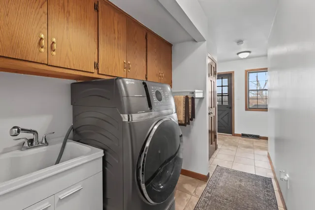 $950,000 | W290-s4827 Parke Lane West, Waukesha, WI 53189