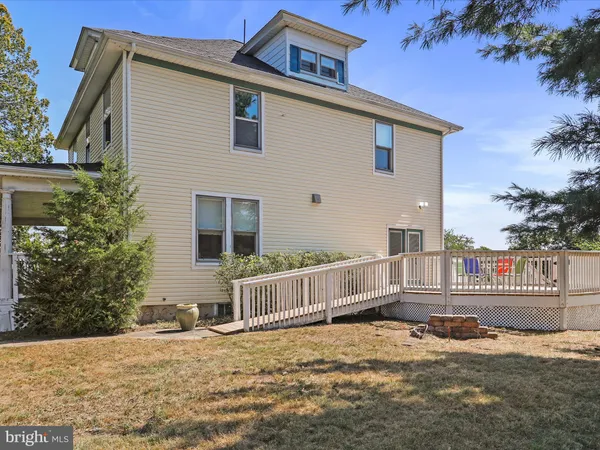 $335,000 | 1048 Fairview Drive, Berkeley Springs, WV 25411