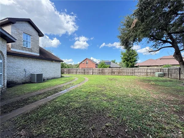 $410,000 | 214 Southgate Boulevard, Weslaco, TX 78596