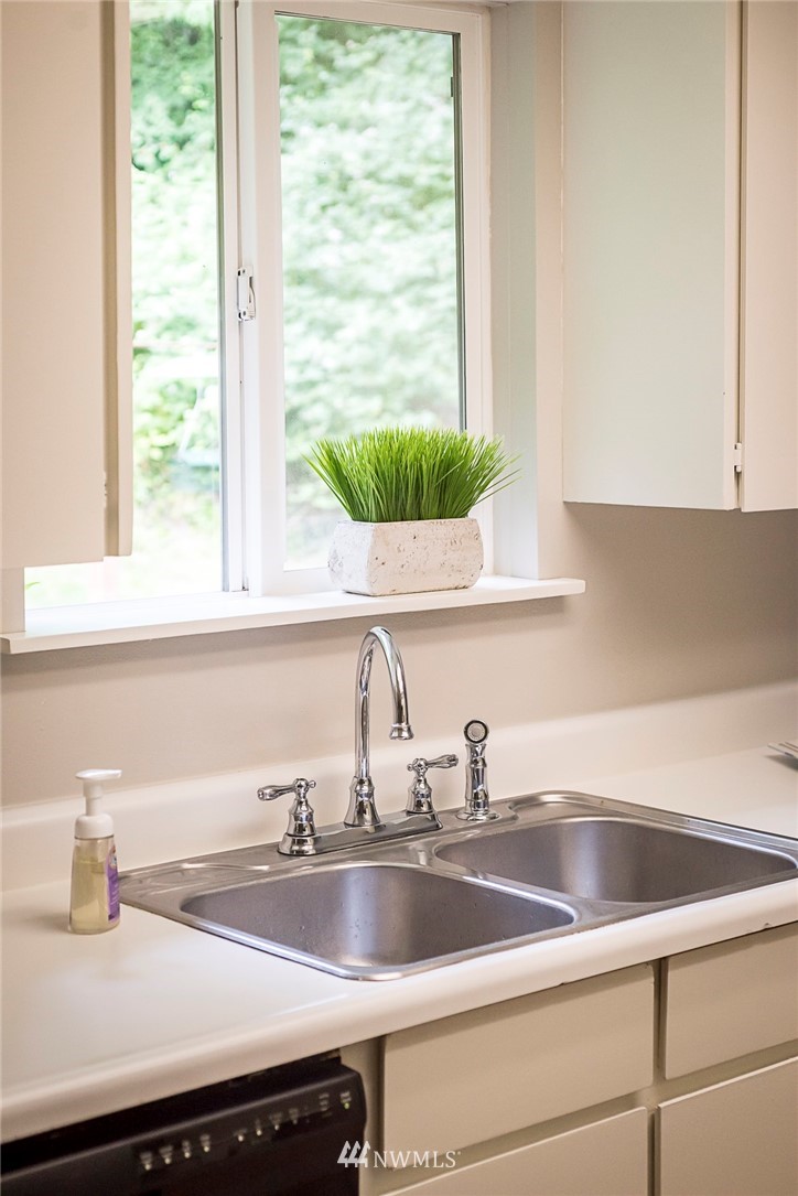 17832 Southeast 146th Street Renton, WA 98059 - Photo 9 of 21 Gallery Image 9