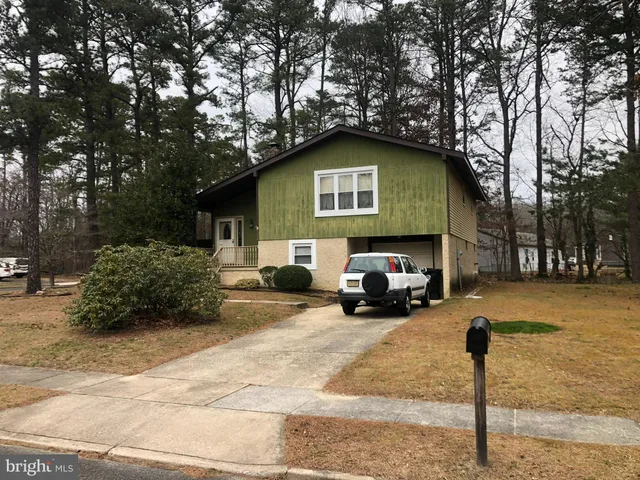 $299,900 | 10 Cedar Hill Drive, Sicklerville, NJ 08081