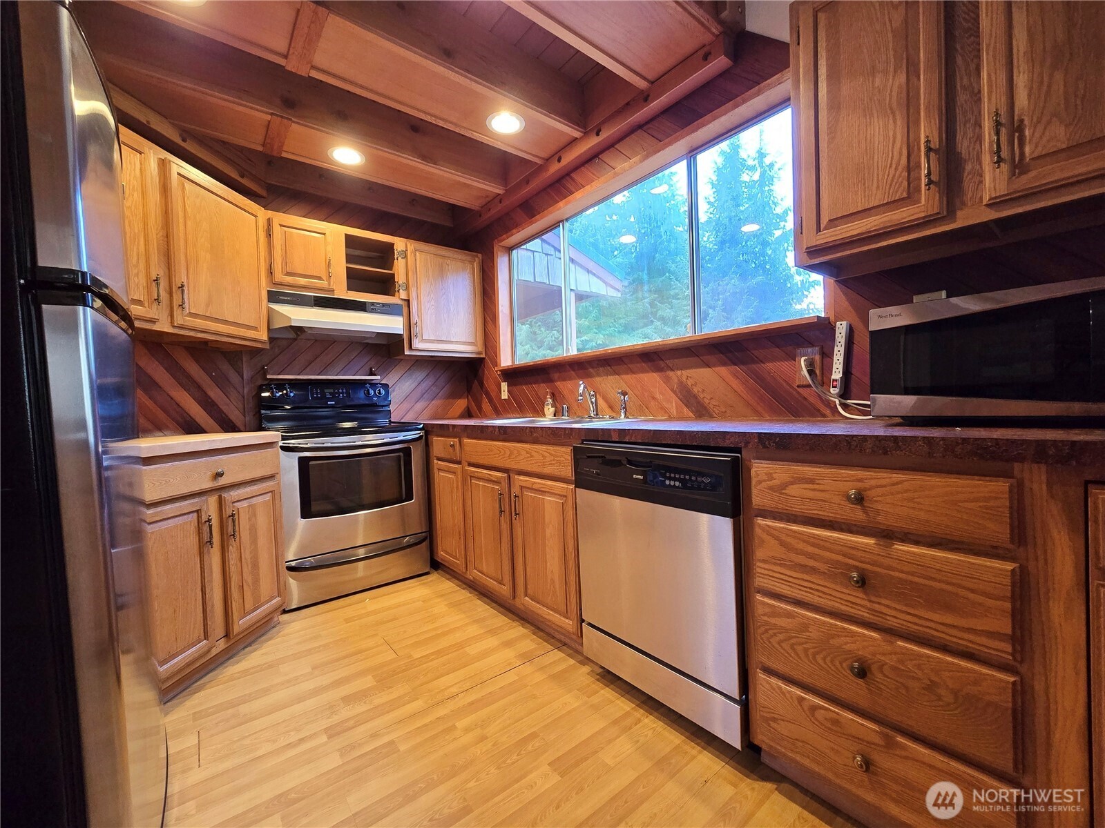 1405 Merchants Road Forks, WA 98331 - Photo 14 of 33