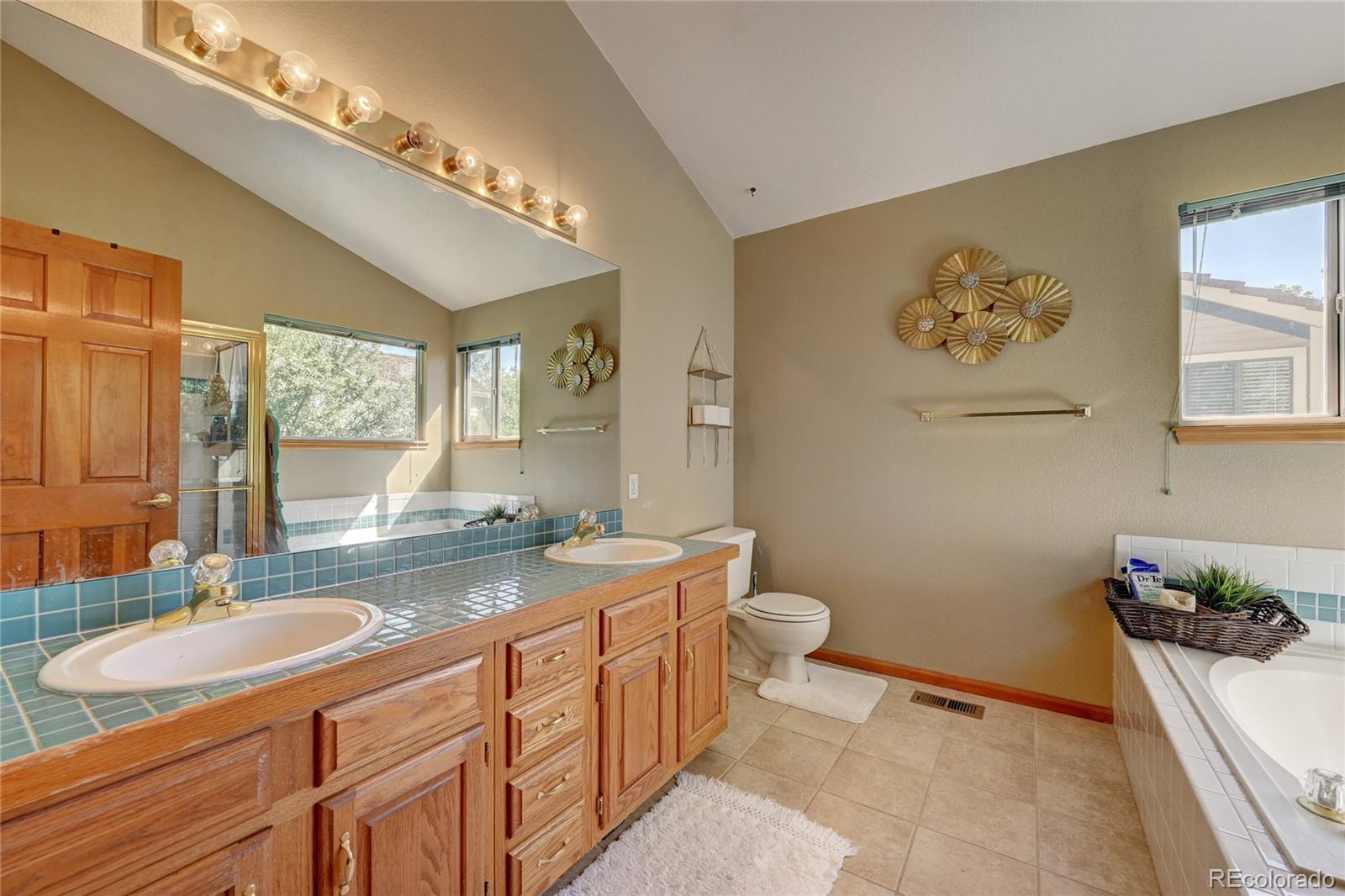 8257 South Reed Way Littleton, CO 80128 - Photo 15 of 38 Gallery Image 15