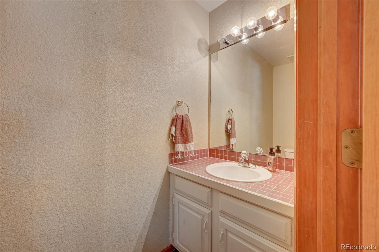 8257 South Reed Way Littleton, CO 80128 - Photo 26 of 38 Gallery Image 26