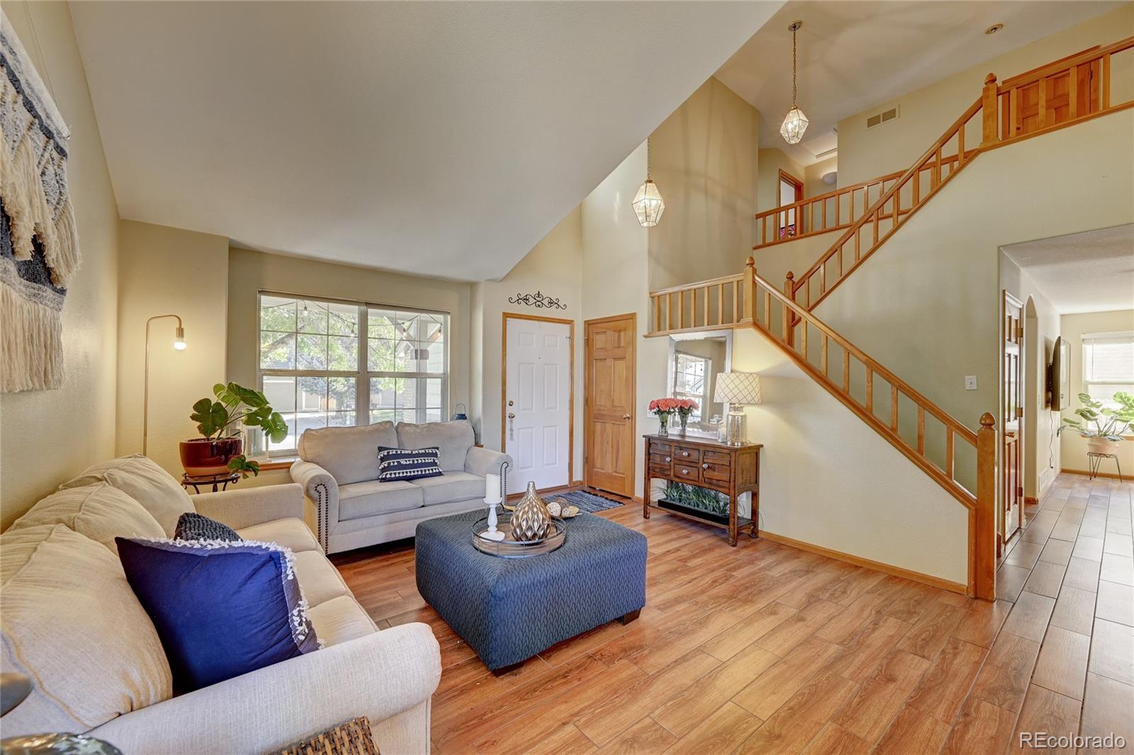 8257 South Reed Way Littleton, CO 80128 - Photo 4 of 38 Gallery Image 4