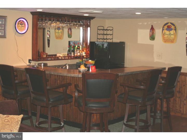 628 Saylors Mill Road Spring City, PA 19475 - Photo 7 of 21 Wet Bar