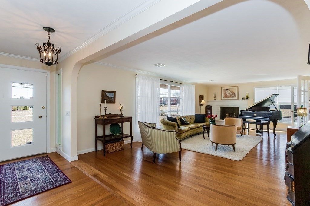 78 Grassy Gutter Road Longmeadow, MA 01106 - Photo 3 of 35 Gallery Image 3