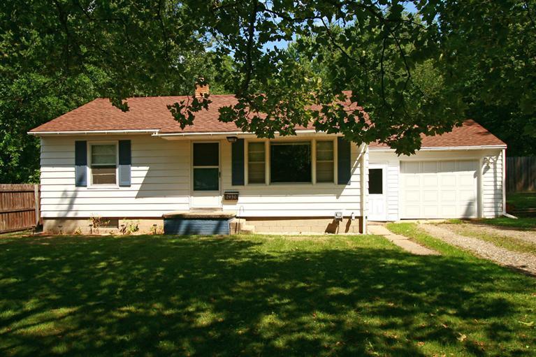 2930 Wellington Road Kalamazoo, MI 49008 - Photo 1 of 15 Primary Photo