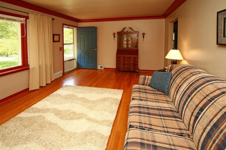2930 Wellington Road Kalamazoo, MI 49008 - Photo 3 of 15 Additional Photo