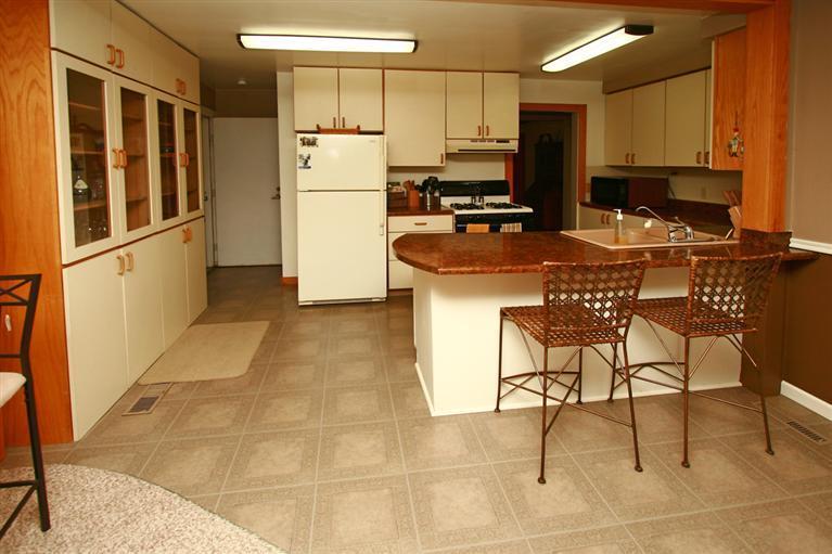 2930 Wellington Road Kalamazoo, MI 49008 - Photo 7 of 15 Additional Photo