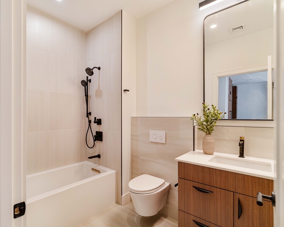 58 Kent, Unit 403 Brookline, MA 02445 - Photo 18 of 23